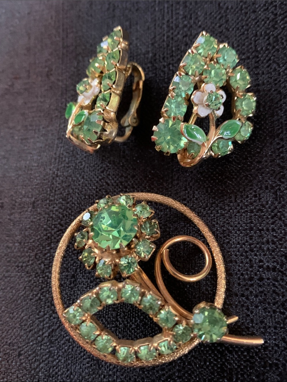 Vintage Green Crystal Floral Brooch & Clip-On Earrings Set